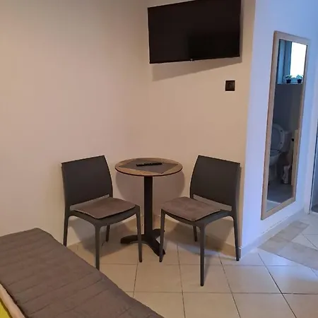 Apartment Anafis Cozi *